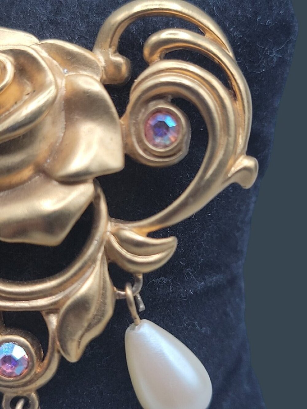 VTG Avon Rose Brooch Gold Tone Pink Aurora Borealis Rhinestones Faux Pearl Rare - Picture 6 of 10